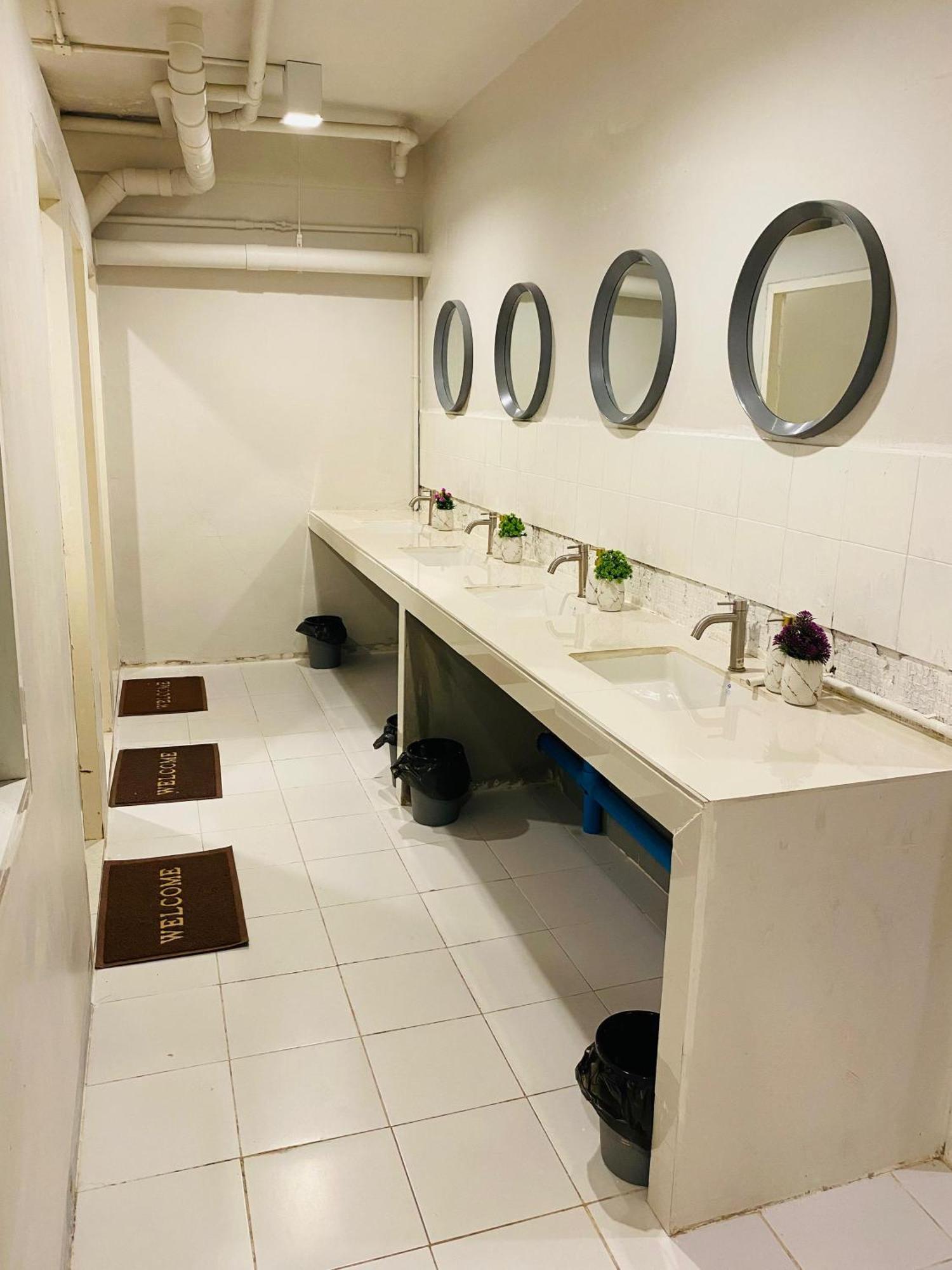 Lemon Tree Hostel Khaosan Bangkok Bagian luar foto