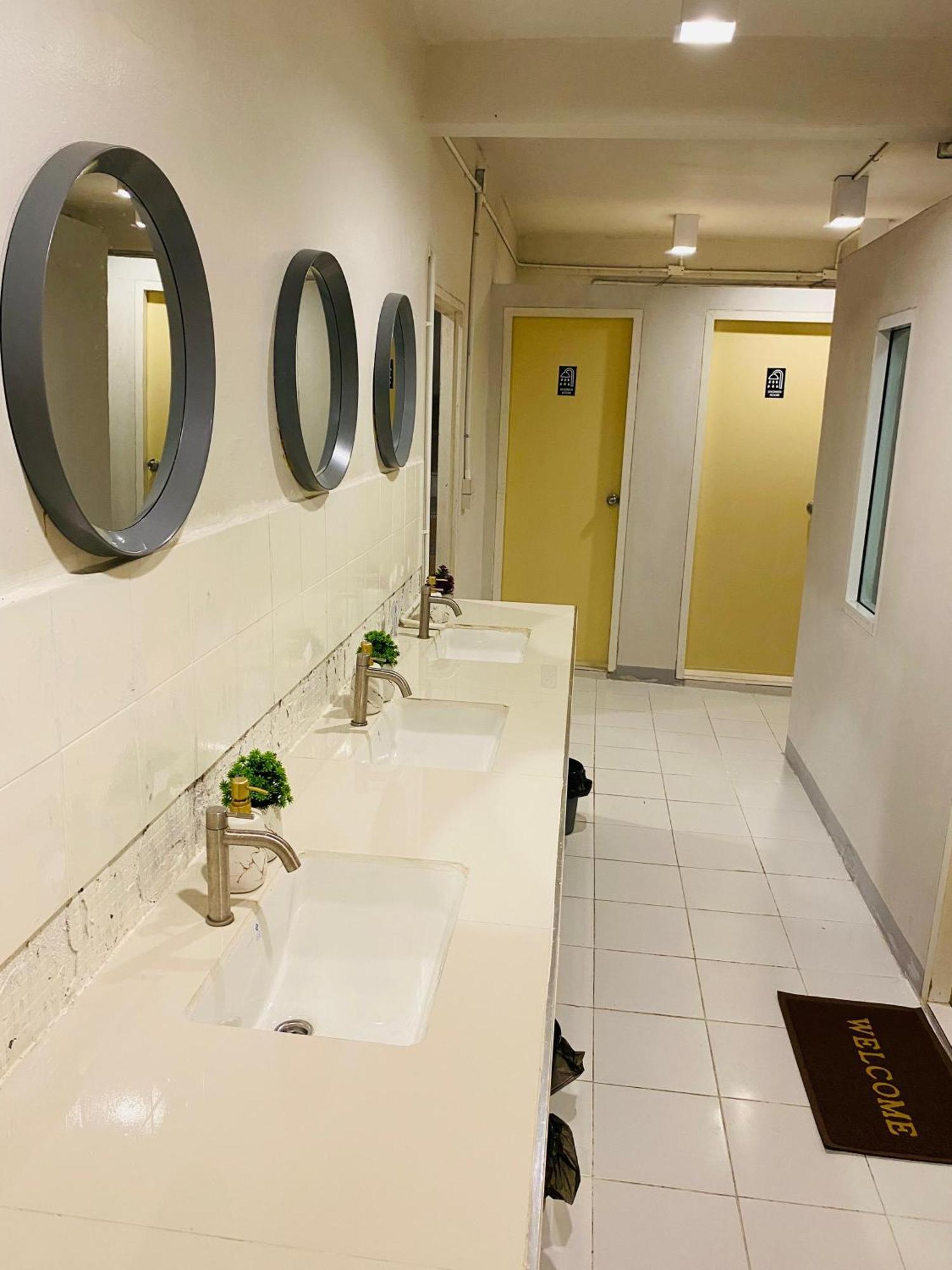 Lemon Tree Hostel Khaosan Bangkok Bagian luar foto